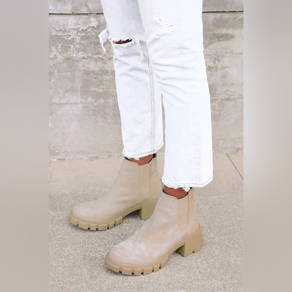 Steve Madden Hadley lug sole Beige Chunky Heel Ankle Boots